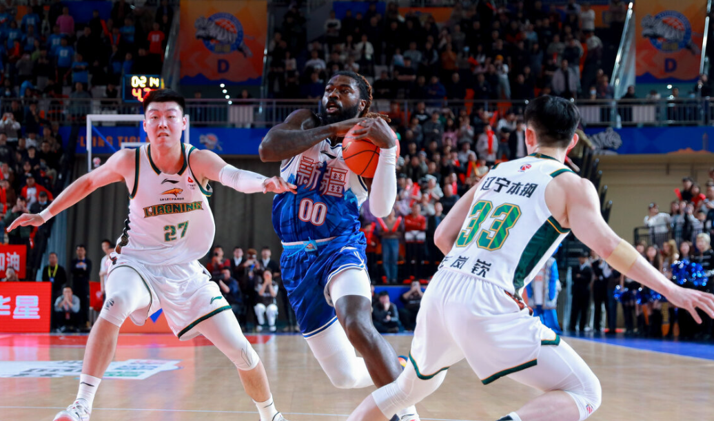 末节4分苦吞4连败!曝杨鸣已经下课,辽宁球迷评论区炸锅,太讽刺