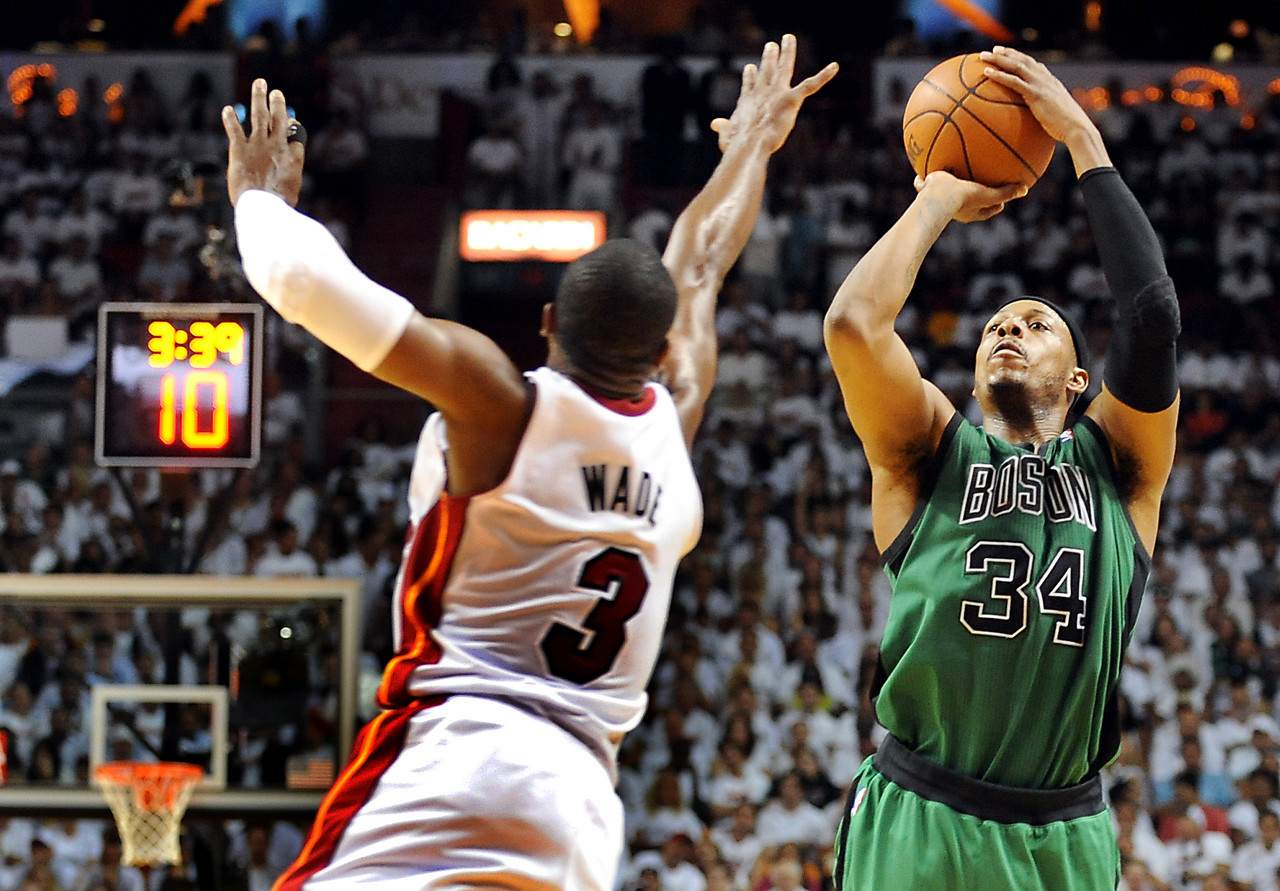 奇异果体育平台-皮尔斯:贝弗利总说些争议言论 韦德不该跟他吵 换我根本不搭理他